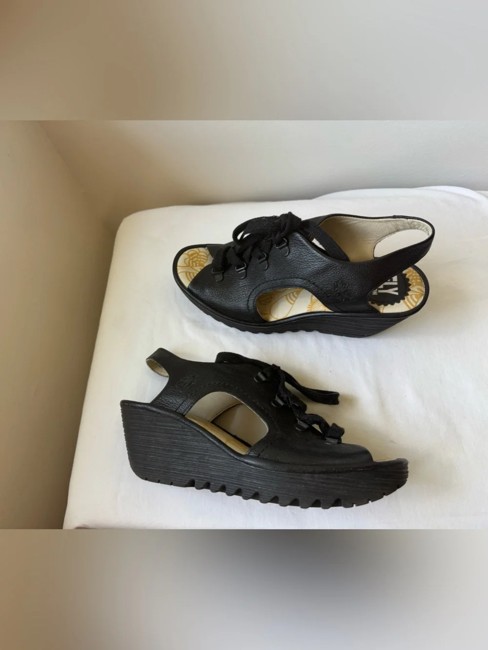 FLY London Black Leather Lace Up Wedge Sandals Platform Comfort Y2K Size 8.5